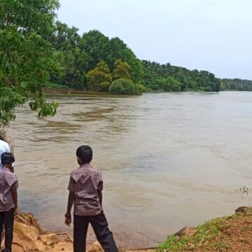 മണ്ണിനെ അറിയാൻ മണ്ണുനടത്തം നടത്തി.