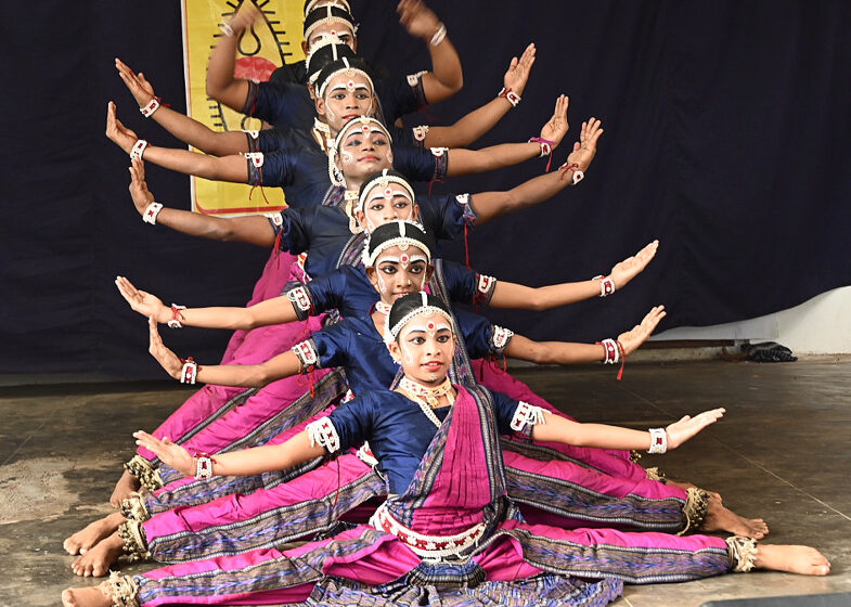 IMG_7203 പുരുഷാംഗനമാർ ചാരുത പകർന്നു