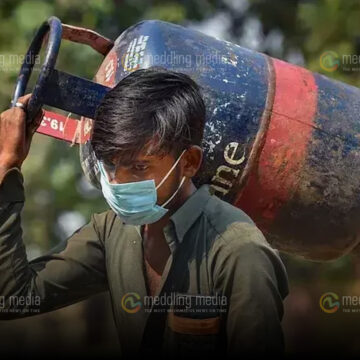 വാണിജ്യ പാചക വാതകത്തിന്‍റെ വില കുറച്ചു