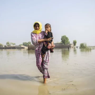 കുട്ടികൾ ജലാശയങ്ങളിലും വെള്ളക്കെട്ടുകളിലും ഇറങ്ങരുത്