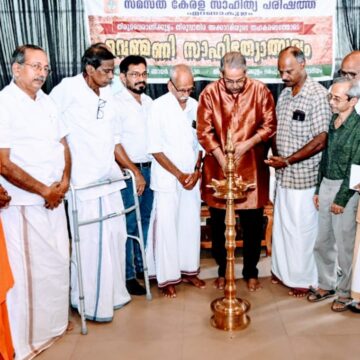 വെൺമണി സാഹിത്യം ഭാഷാ നവോത്ഥാനത്തിന് തുടക്കം കുറിച്ചു.