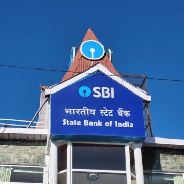 കർഷകർക്ക് നഷ്ടം നൽകിയില്ല,എസ് ബി ഐ മാനേജർക്ക് വാറണ്ട്