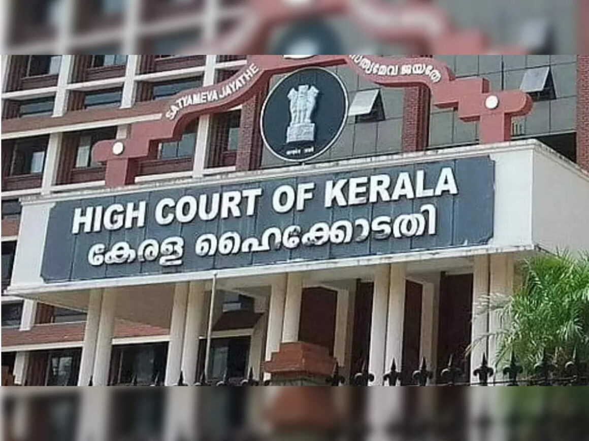 ഹേമ റിപ്പോർട്ട്: സർക്കാരിന് പ്രഹരം