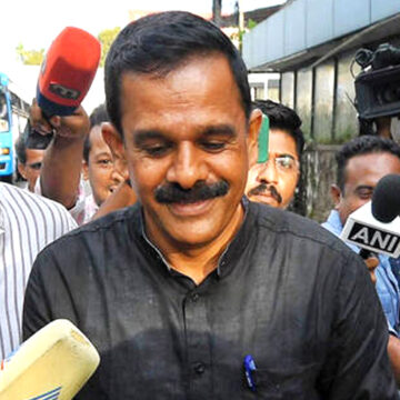 പ്രശാന്തിന് സസ്പെൻഷൻ