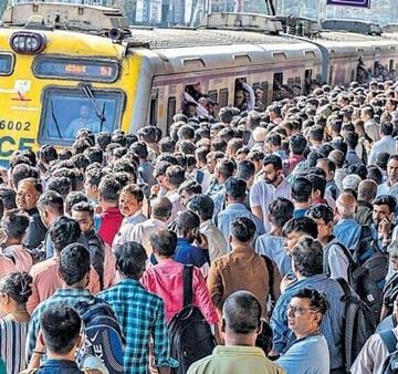 ബാന്ദ്രയിൽ തിക്കിലും തിരക്കിലും 9 പേര്‍ക്ക് പരിക്ക്