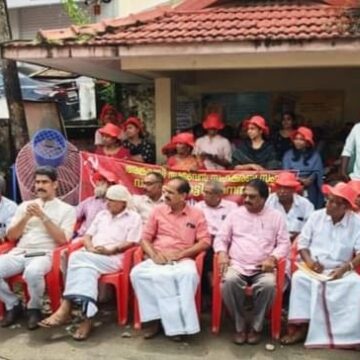 അങ്കമാലി അർബൻ സഹകരണ ബാങ്ക് തട്ടിപ്പ് സിപിഐ സമരപ്രചരണ കാൽനട ജാഥ നടത്തി