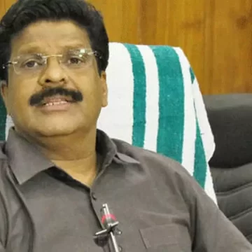 ‘മുനമ്പത്ത് നിന്ന് ആരെയും പെട്ടെന്ന് കുടിയൊഴിപ്പിക്കില്ല’