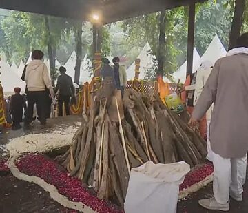 ഹൃദയത്തിലേറി അന്ത്യവിശ്രമം