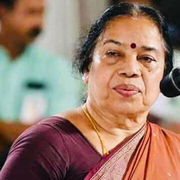 പ്രതികളെ സന്ദര്‍ശിച്ചത് സഹോദരി എന്ന നിലയിൽ