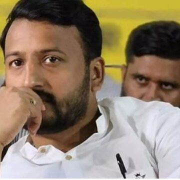 മാങ്കൂട്ടത്തിലിനെ വിടാതെ ഭർത്താവ്